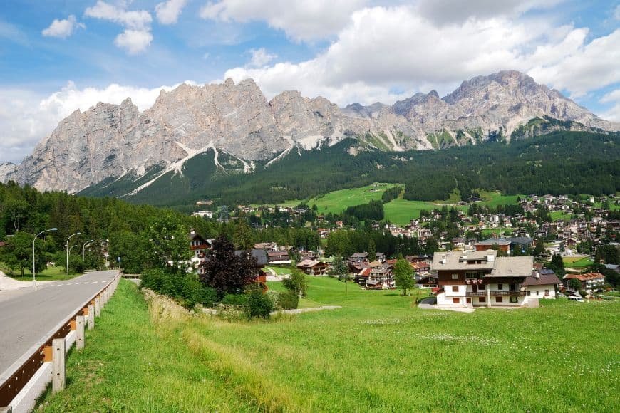 Dolomites Travel Guide, Cortina d’Ampezzo alpine town in the Dolomites