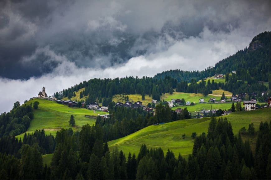 Dolomites Travel Guide