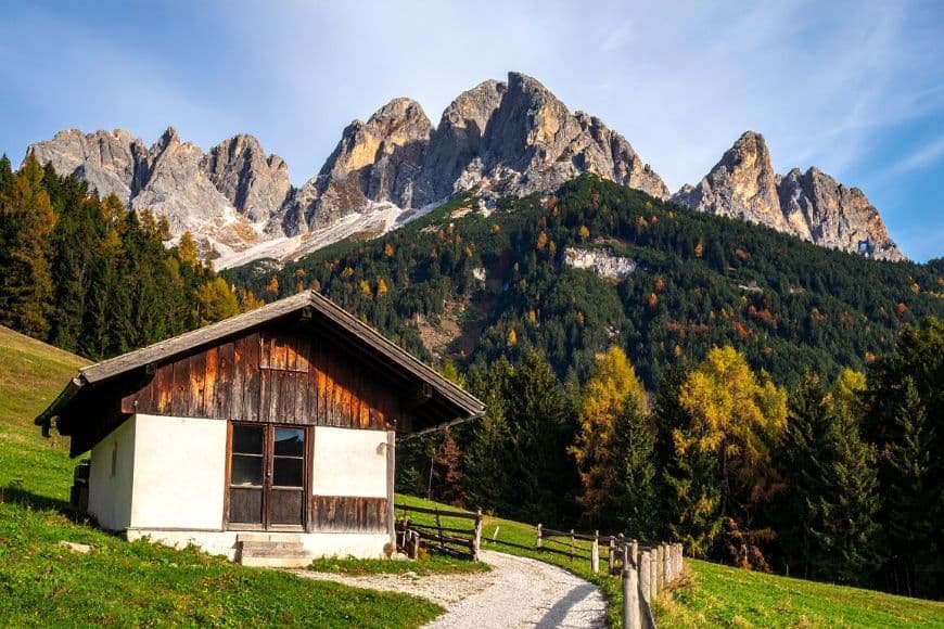 Dolomites Travel Guide, Mountain Hut in the Dolomites