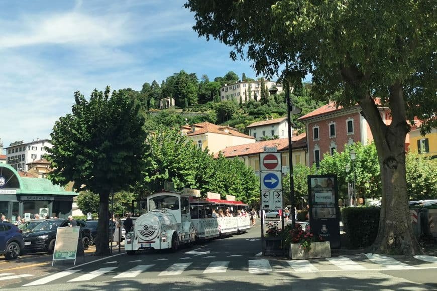 Lake Como 2-Day Itinerary, Tourist train offering sightseeing rides in Bellagio