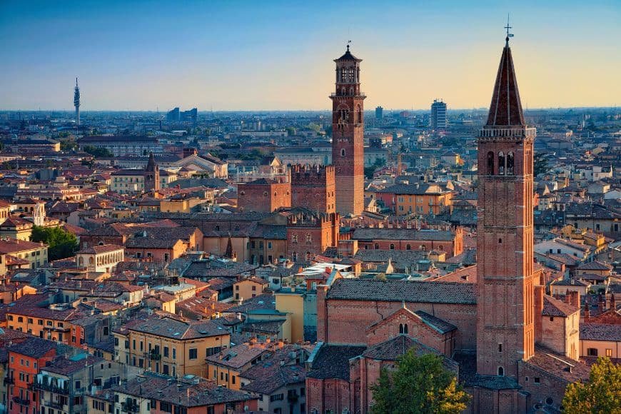 Verona Travel Guide, Verona, Italy