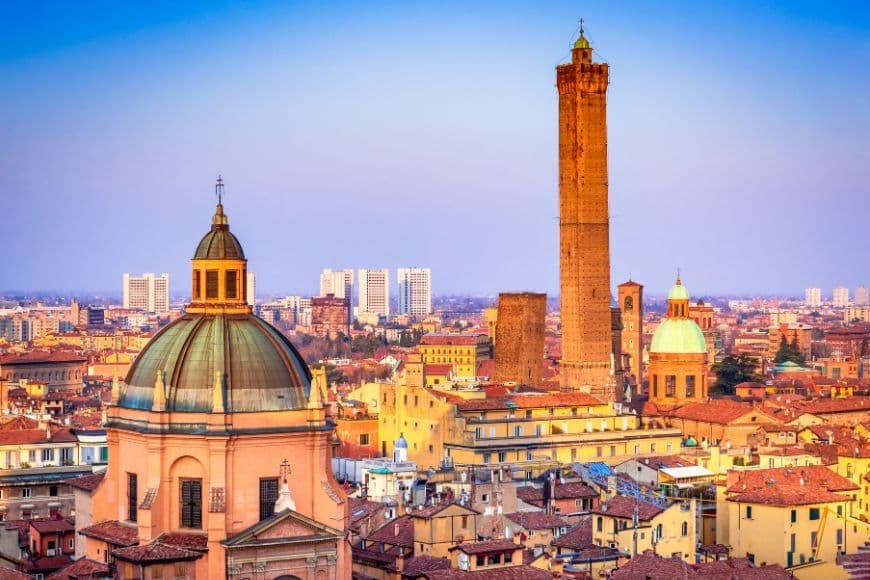 Bologna Travel Guide, Bologna, Italy