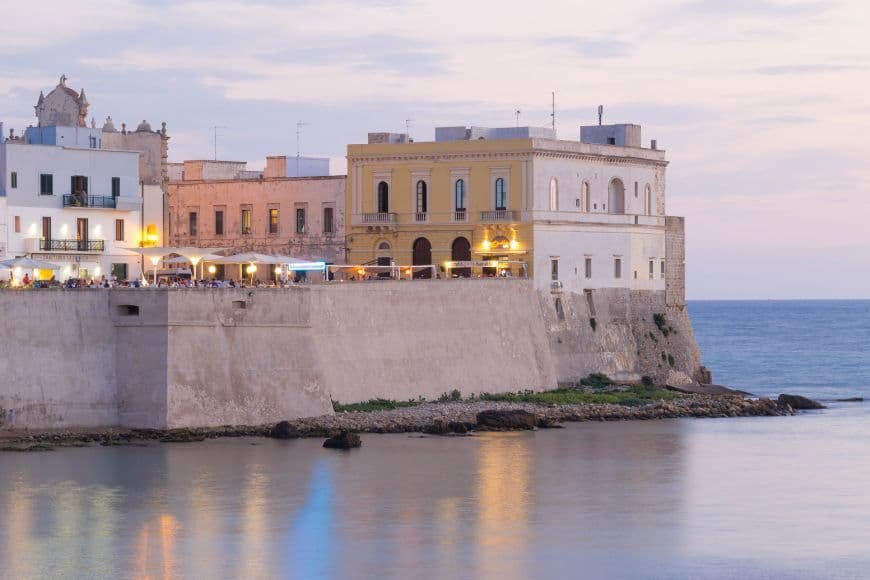 Puglia Travel Guide, Gallipoli old town island surrounded by the sea