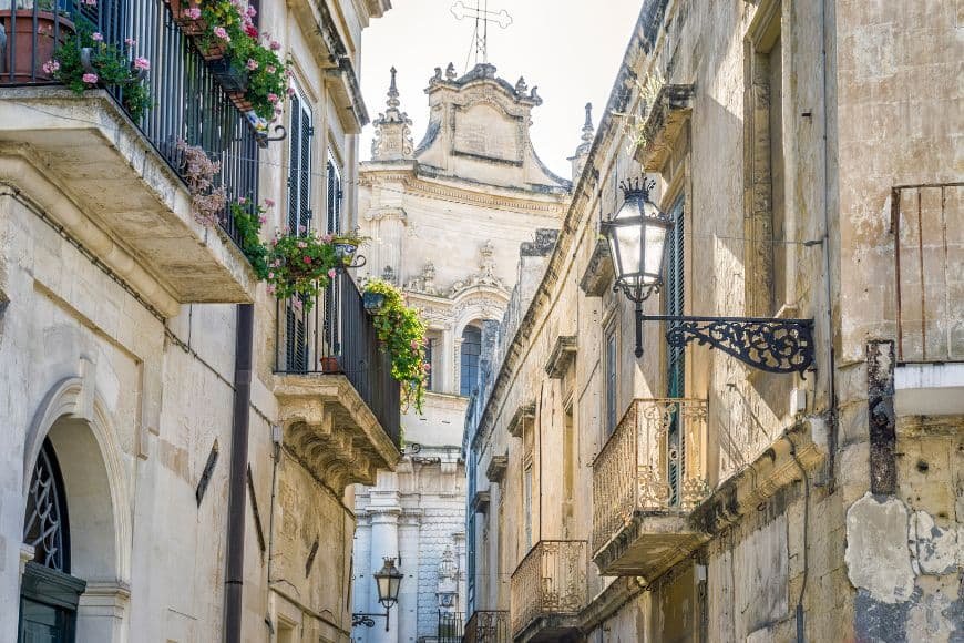 Puglia Travel Guide, Lecce baroque architecture in historic center