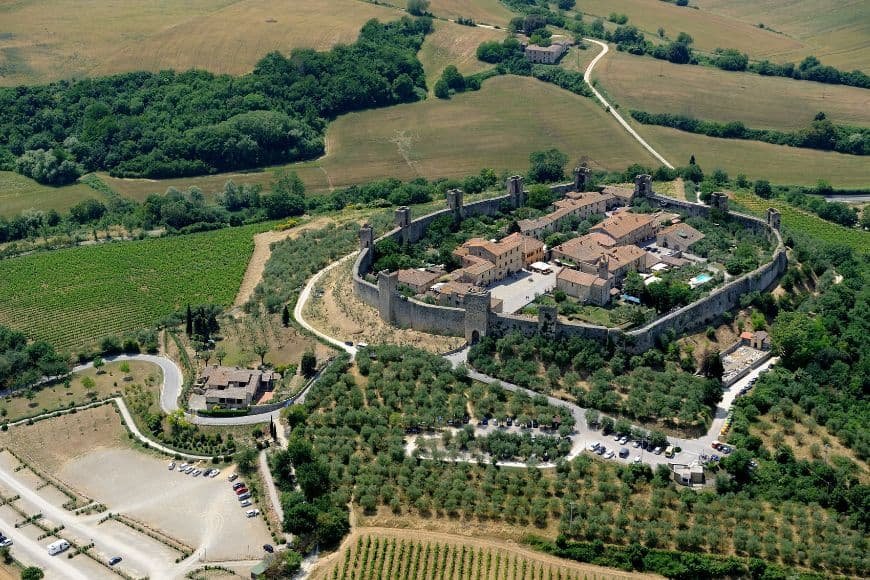 Siena Travel Guide, Monteriggioni medieval walls and towers Tuscany village