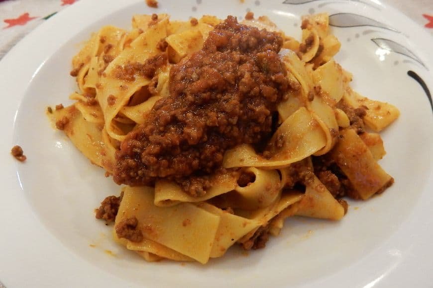 One Day in Bologna, Traditional tagliatelle al ragù