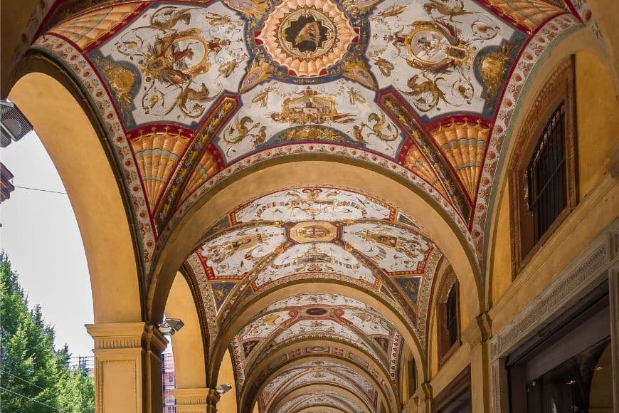 Bologna Travel Guide, UNESCO-listed porticoes of Bologna covered walkways