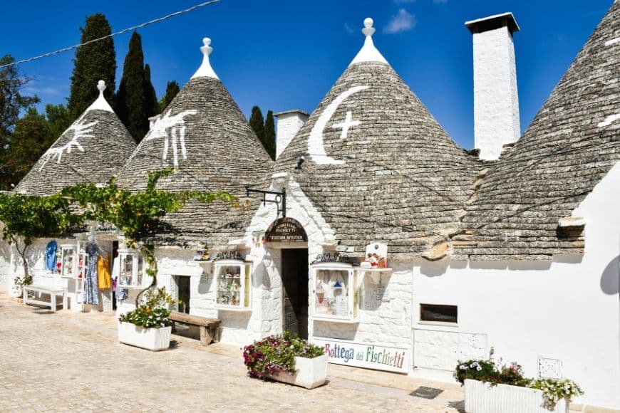 Alberobello Travel Guide, Alberobello souvenir shops trulli, Puglia