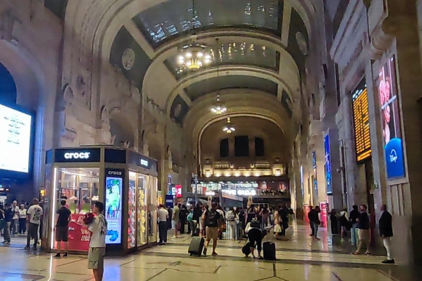 ITrain Travel in Italy, Milan Centrale Train Station