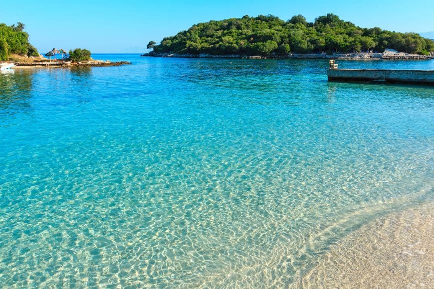 Albania Travel Guide, Turquoise beaches and small islands in Ksamil, Albania