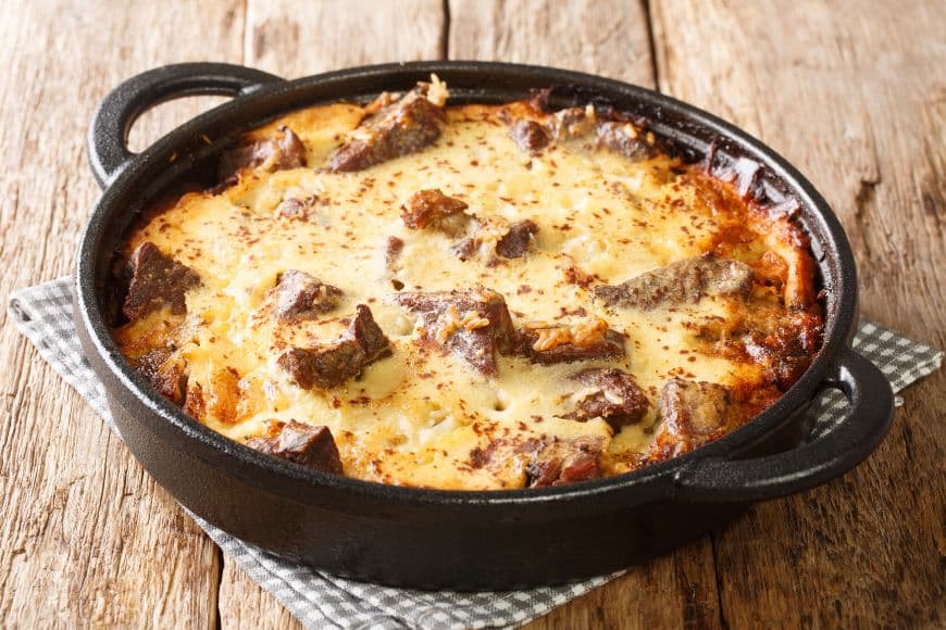 Albania Travel Guide, tavë kosi Albanian Dish