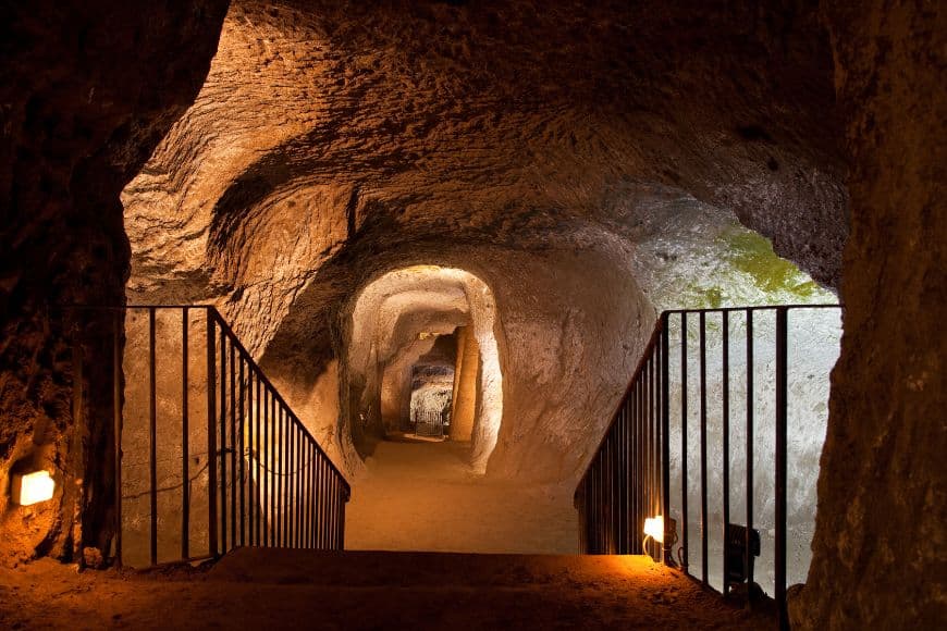 Is Orvieto Worth Visiting, Underground caves and tunnels beneath Orvieto, Italy